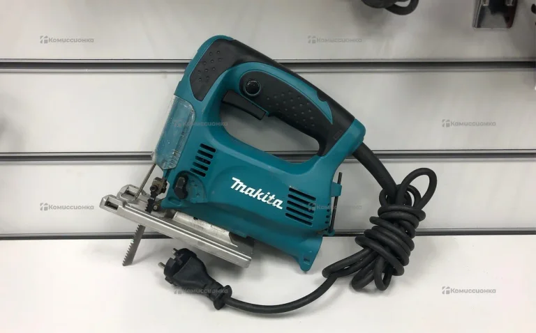 Электролобзик makita 4329