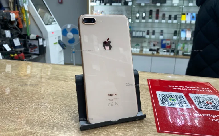 Apple iPhone 8 Plus 3/64 ГБ