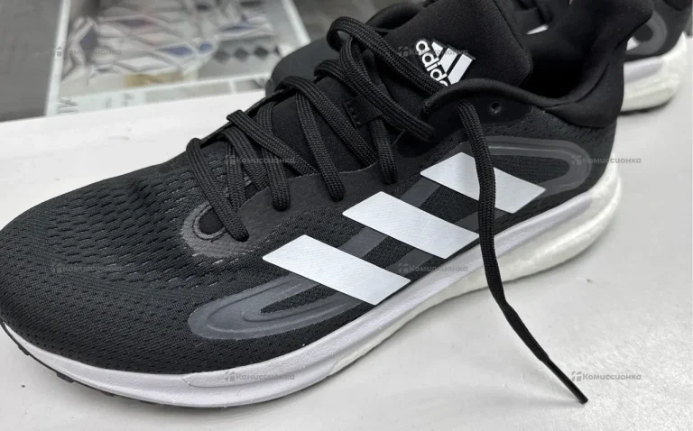 Кроссовки Adidas 42.5