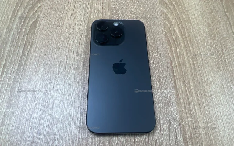 Apple iPhone 15 Pro 8/128 ГБ