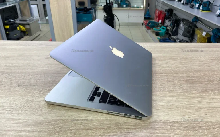 Ноутбук Apple MacBook Pro 13 2015