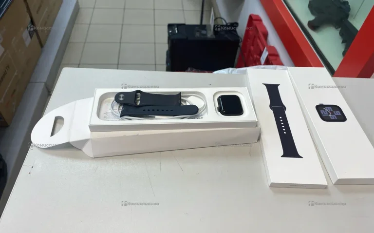 Часы  Apple Watch SE (Gen 2) 40mm