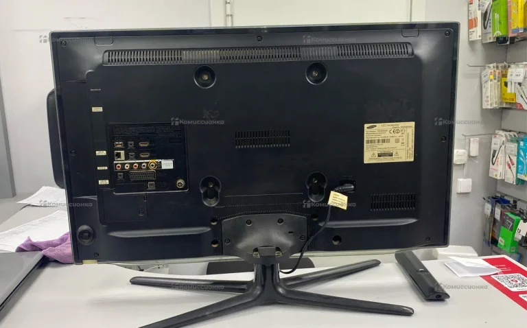 Телевизор Samsung EU32ES6100W