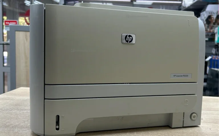 HP LaserJet P2035