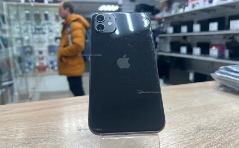 Apple iPhone 11 4/64 ГБ