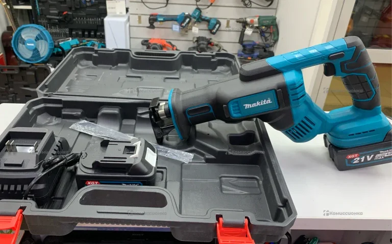 Сабельная пила (большая) Makita акб черный кейс