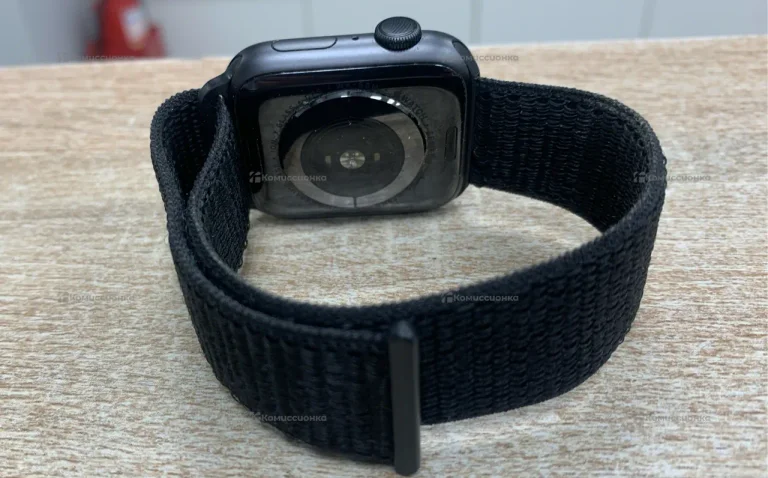 Часы  Apple Watch 4 44mm