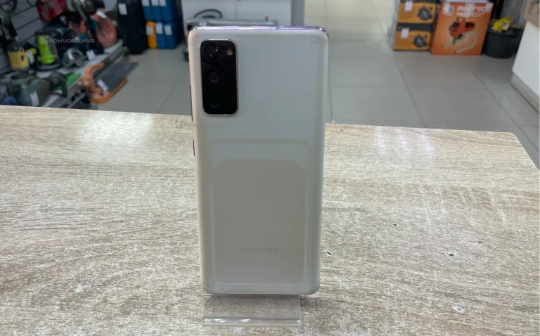 Samsung Galaxy S20 FE 6/128 ГБ