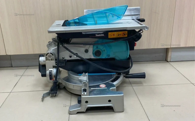 Торцовочная пила makita LH1040F