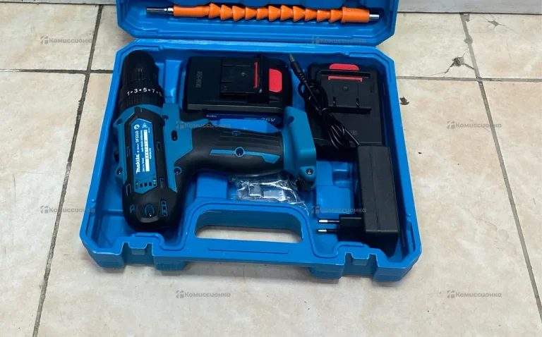 дрель шуруповерт с набором Makita