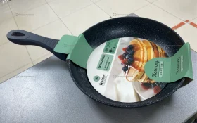 Сковорода Wellfort 24см