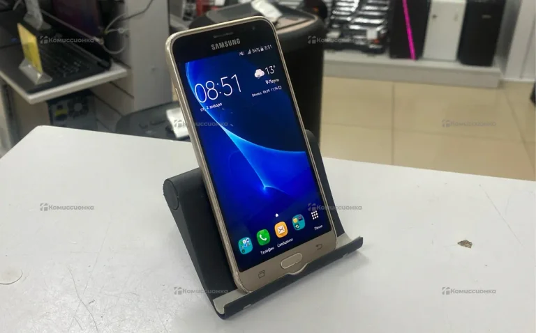 Samsung Galaxy J3 (2016) 2/16 ГБ