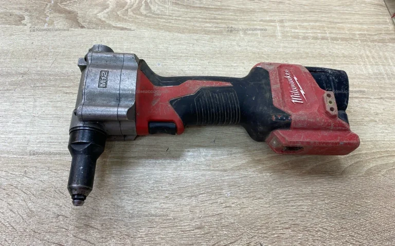Заклепочник Milwaukee M12 BPRT