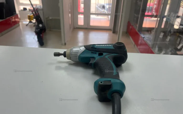 Винтоверт makita TD0101