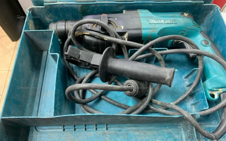 Перфоратор Makita HR 2450.