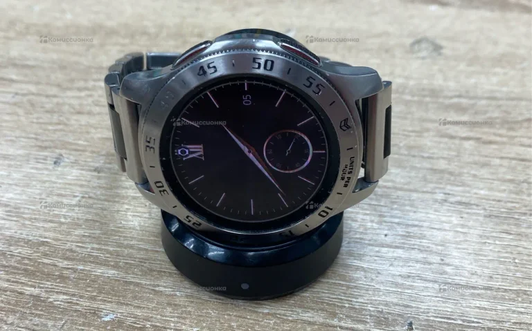 Часы  Samsung watch r800
