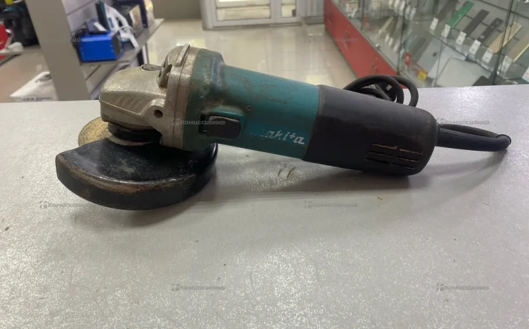 УШМ makita 9558 HNR