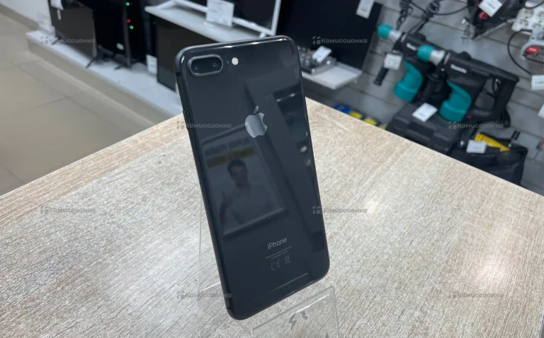 Apple iPhone 8 Plus 3/128 ГБ