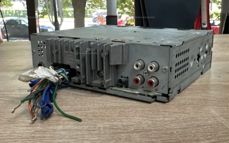 Автомагнитола  pioneer mvh-1400ub