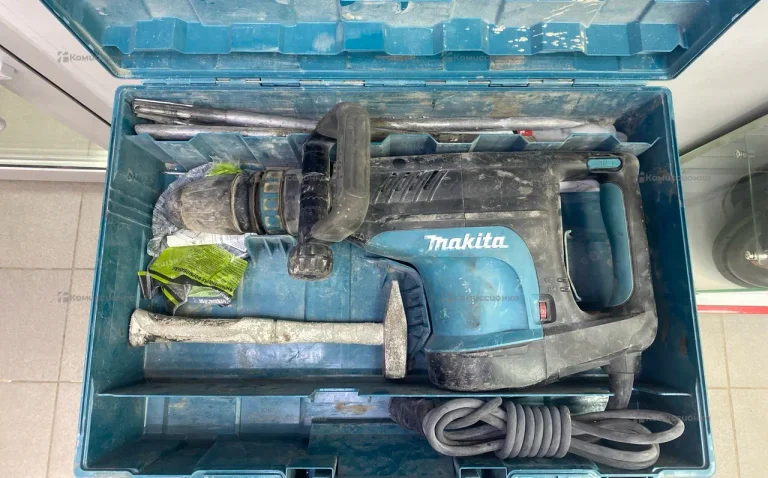 Отбойный молоток makita HM1203C