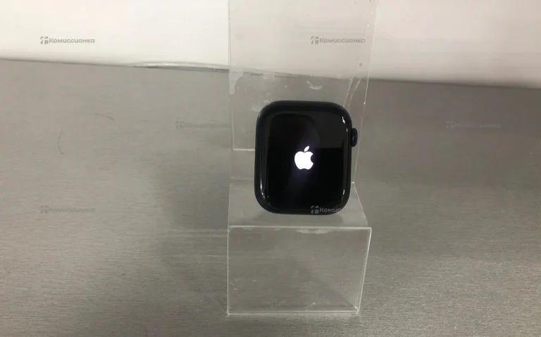 Часы Apple Watch series 8