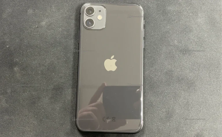 Apple iPhone 11 4/64 ГБ