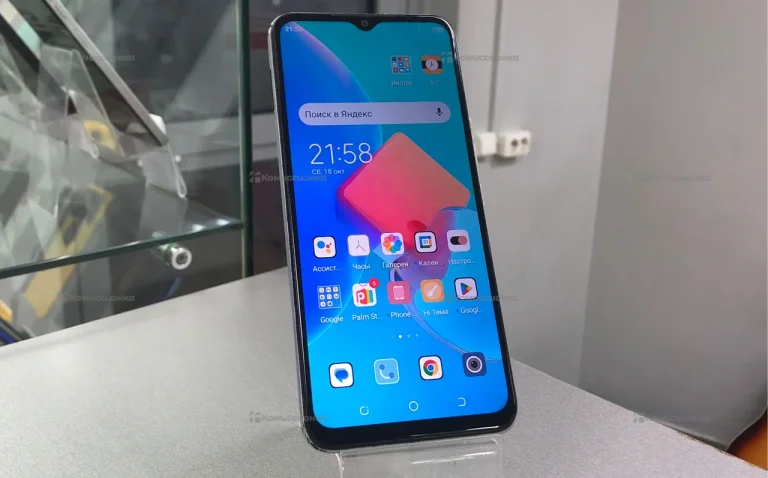 Tecno Spark 8C 4/64 ГБ