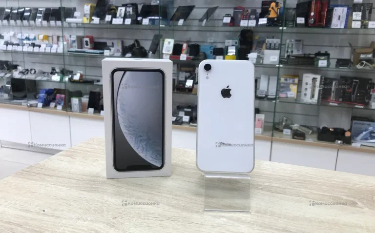 Apple iPhone XR 64Gb.