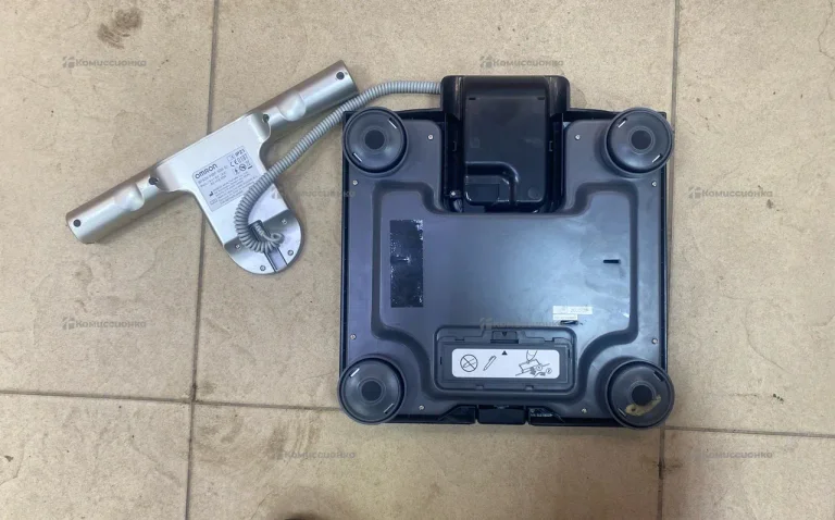 Весы  Omron BF-508