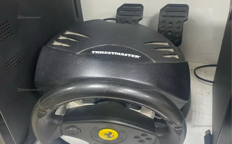 THRUMASTER Игровой руль