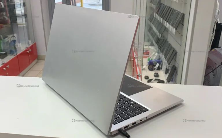 Ноутбук  Dexp Aqulion