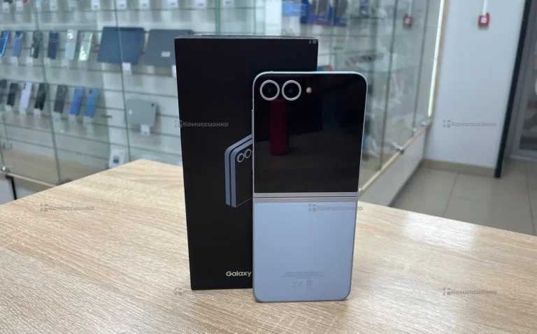 Samsung Galaxy Z Flip6 12/256 ГБ