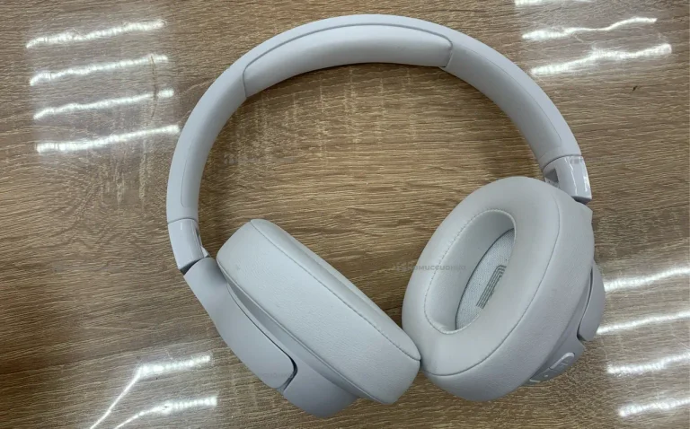 Наушники  JBL TUNE720BT