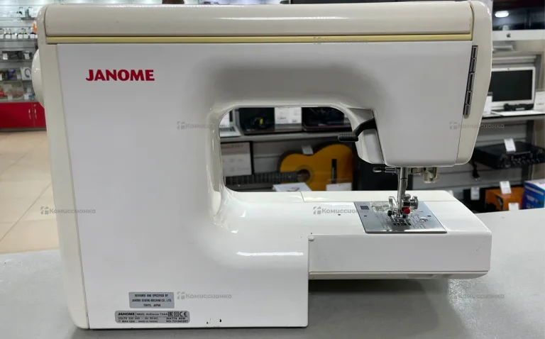 Швейная машина  Janome 724A ArtDecor