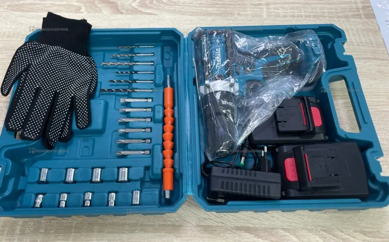 Шуруповерт Makita