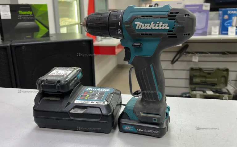 Аккумуляторная дрель-шуруповерт Makita DF333DZ