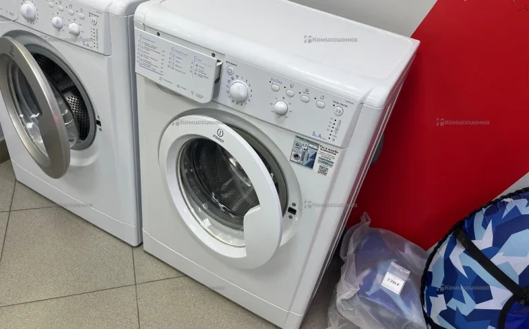 Стиральная машина Indesit 5kg/800ob