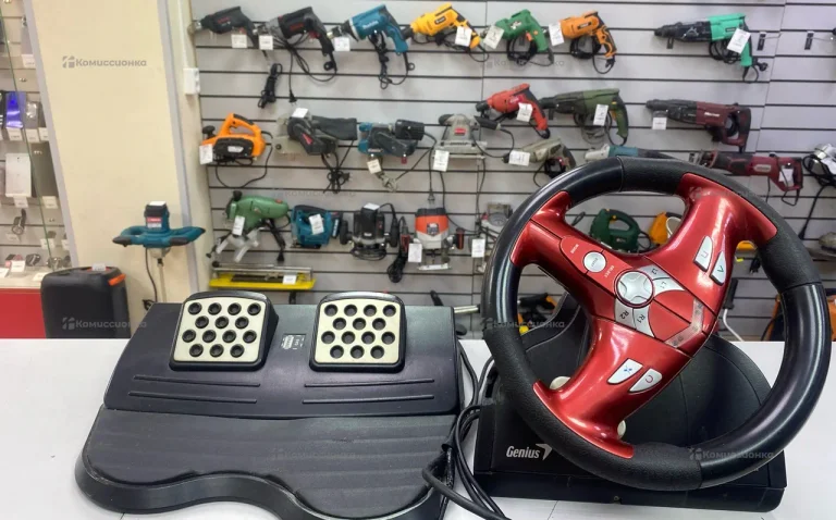 Игровой руль Genius Trio Racer FF