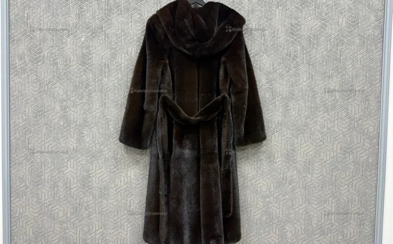 Шуба норковая Black Lama 46 размер