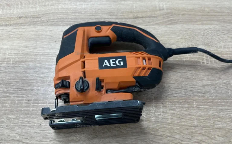 Электролобзик AEG STEP 100 X