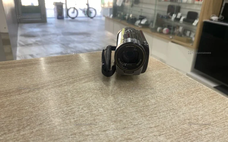 Видеокамера  Sony hdr-cx130