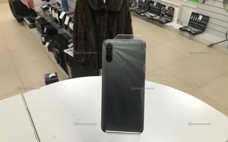 Realme C3 3/32 ГБ