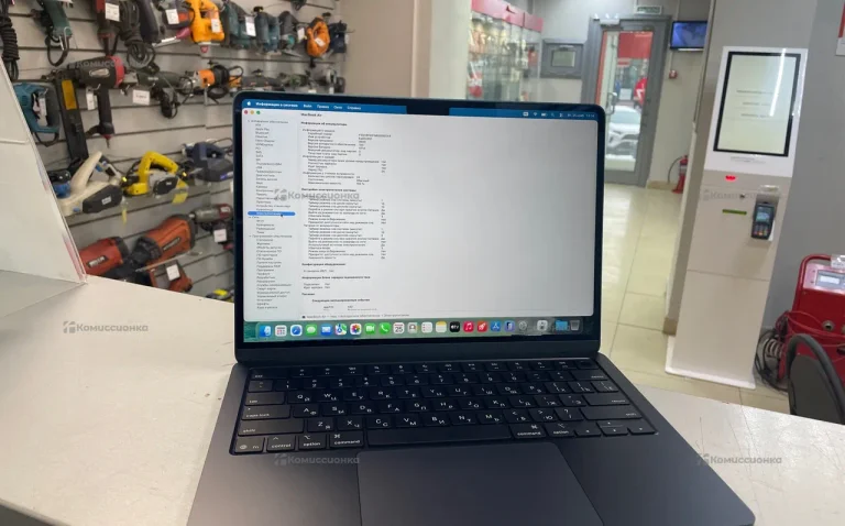 Ноутбук  MacBook Air m4 16/256gb