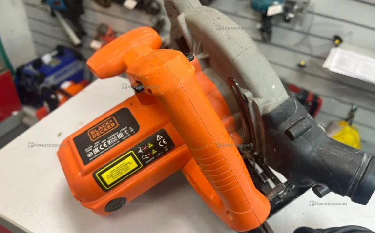Дисковая пила BLACK+DECKER CS1250L