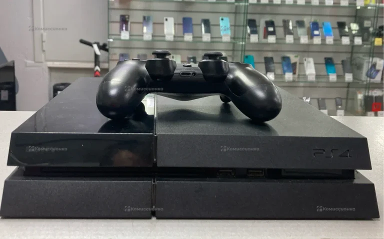 Приставка Sony PlayStation 4 Fat 500 GB