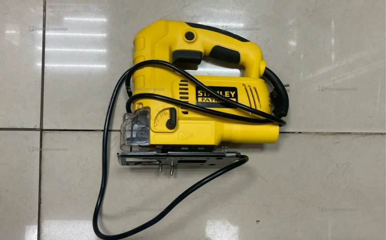 Электролобзик Stanley FMES550