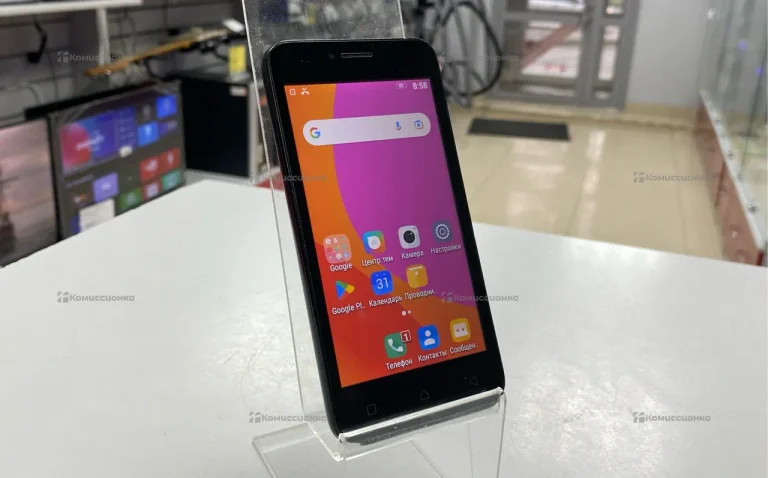Lenovo A2016a40 1/8 ГБ