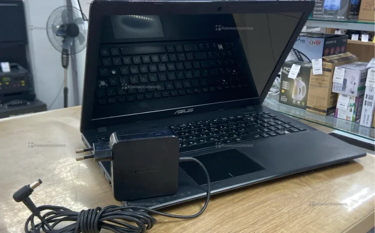 Ноутбук Asus X552E
