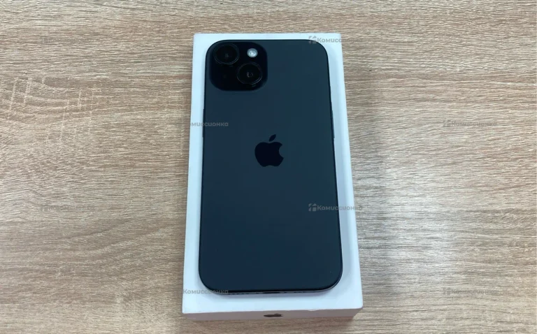 Apple iPhone 15 6/256 ГБ