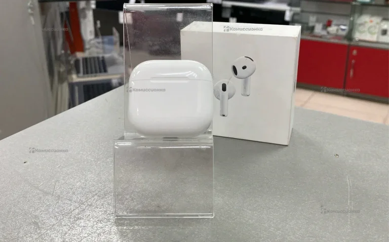 Наушники AirPods 4